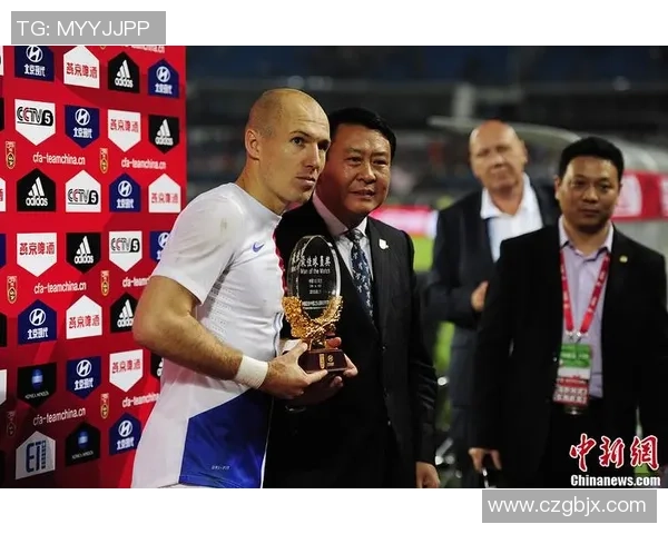 足球明星热议当今最佳球员表现与成就引发的精彩讨论